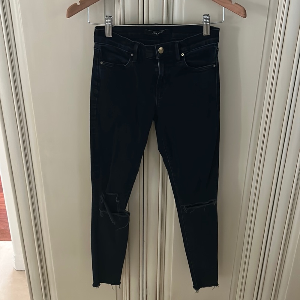 J brand crop skinny blue jeans with rips. Size 25